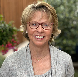 Headshot Cindy Sherry, MD, FACR